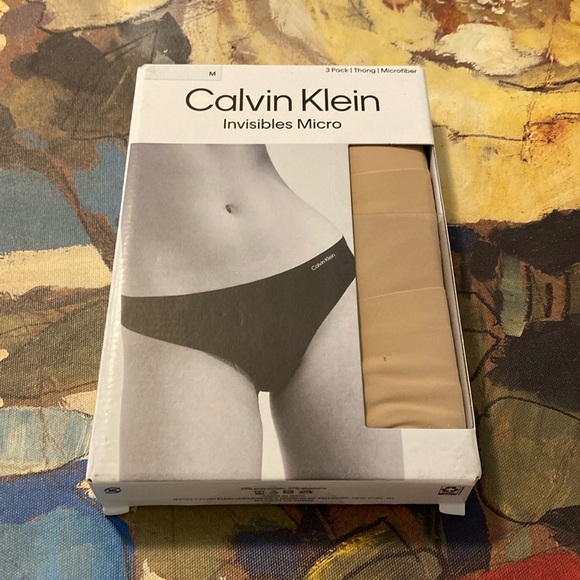 3 Calvin Klein Thongs